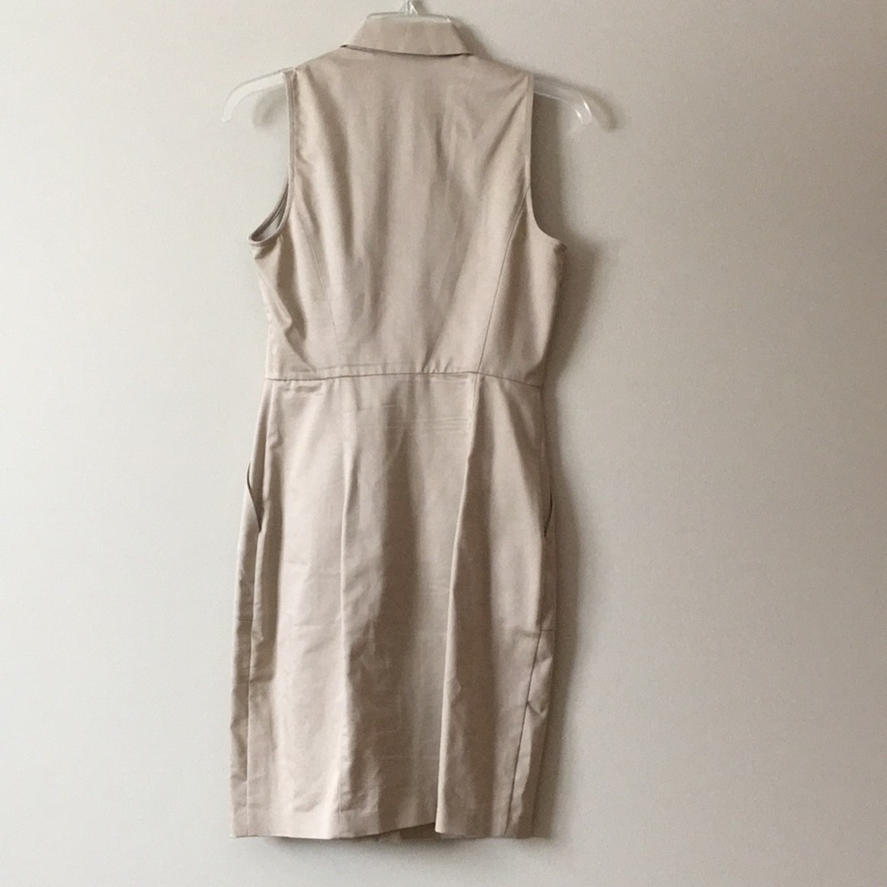 Tahari sleeveless shirt dress in khaki - Picture 2 of 7